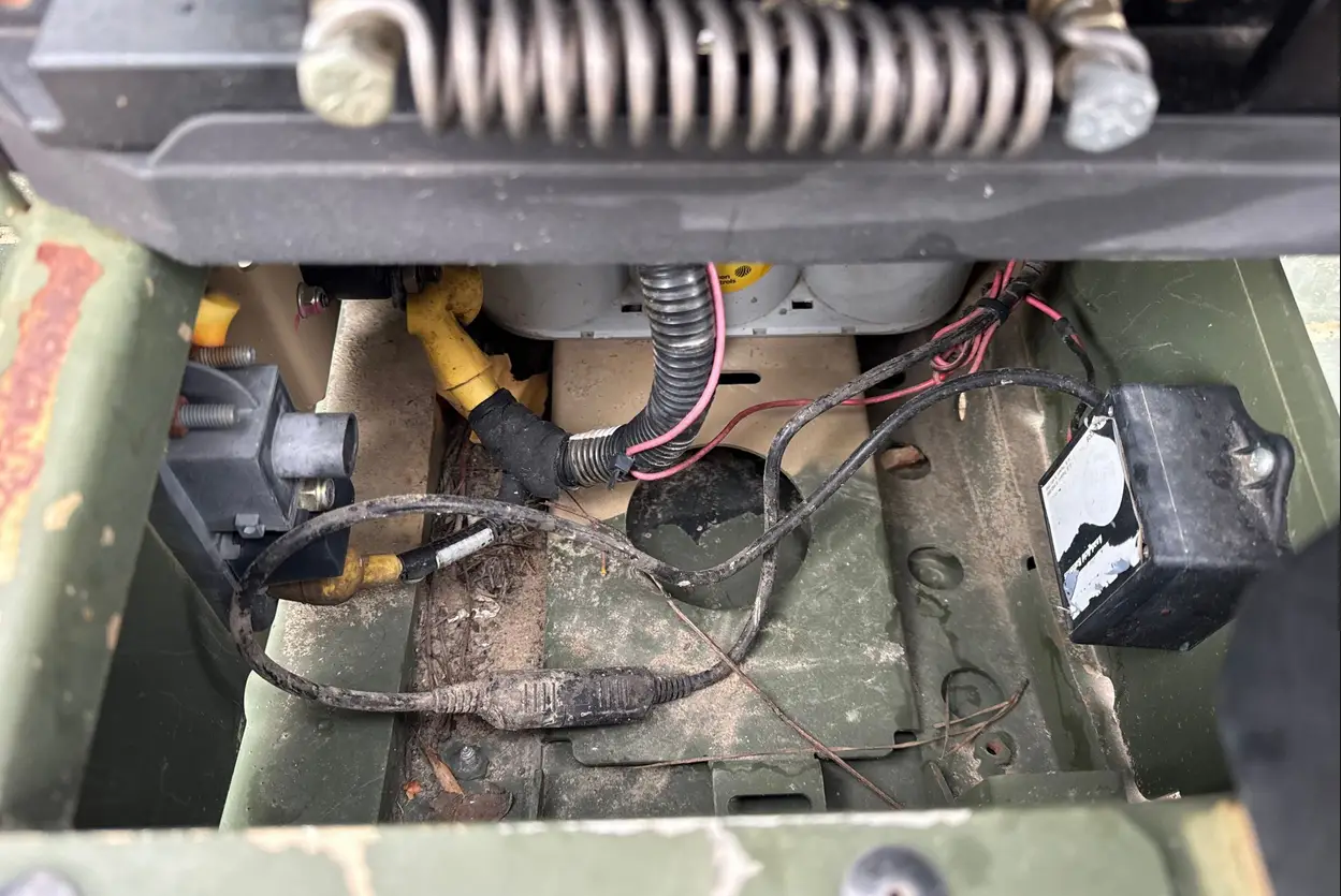 2015 Polaris Defense Dagor - Image 21