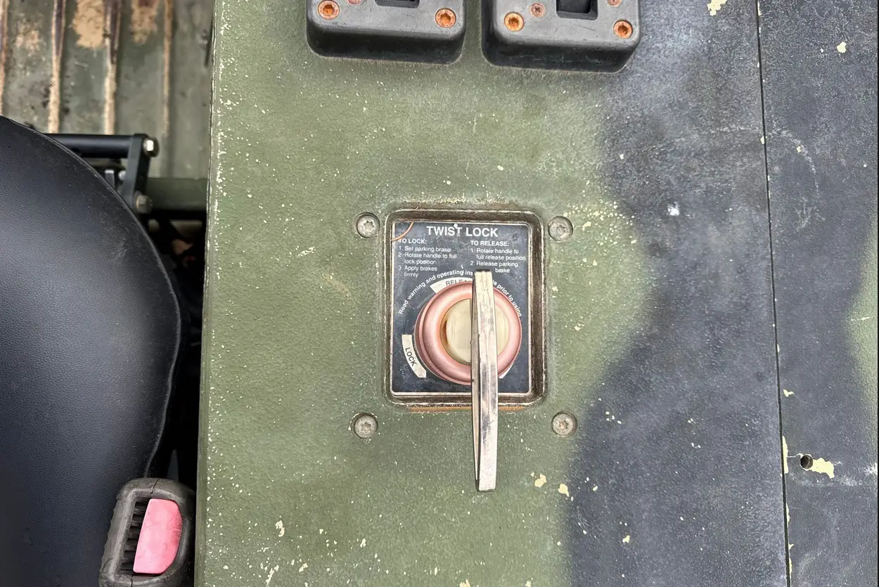 2015 Polaris Defense Dagor - Image 31