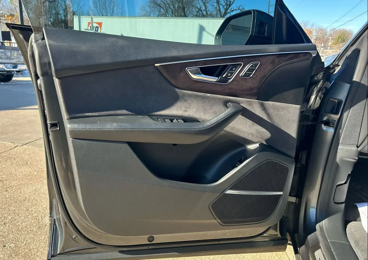 2019 Audi Q8 Quattro Prestige SUV - Image 10