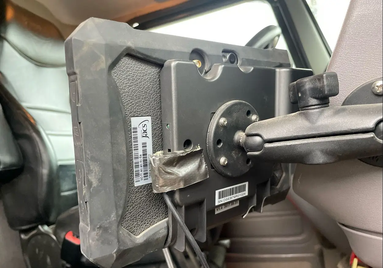 2013 Peterbilt 388 semi truck - Image 48