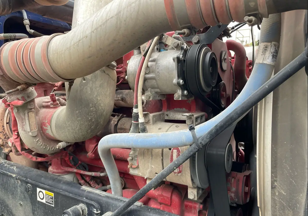 2013 Peterbilt 388 semi truck - Image 58