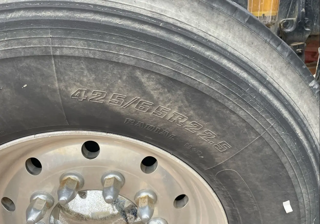 2013 Peterbilt 388 semi truck - Image 65