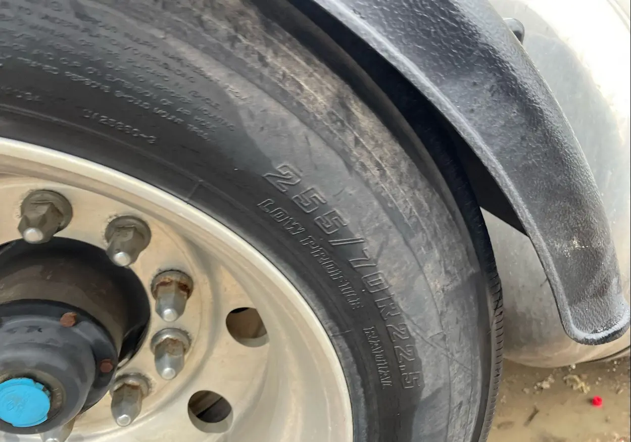 2013 Peterbilt 388 semi truck - Image 70