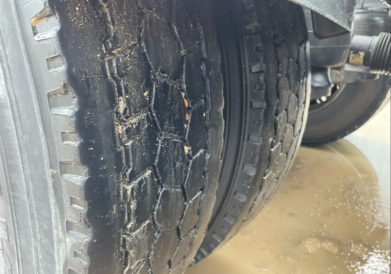 2013 Peterbilt 388 semi truck - Image 78