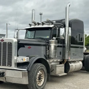 2022 Peterbilt 389 semi truck