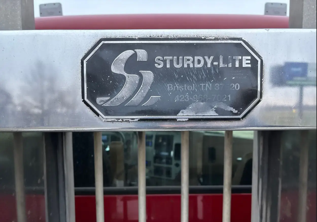 2014 Mack Titan TD713 semi truck - Image 18