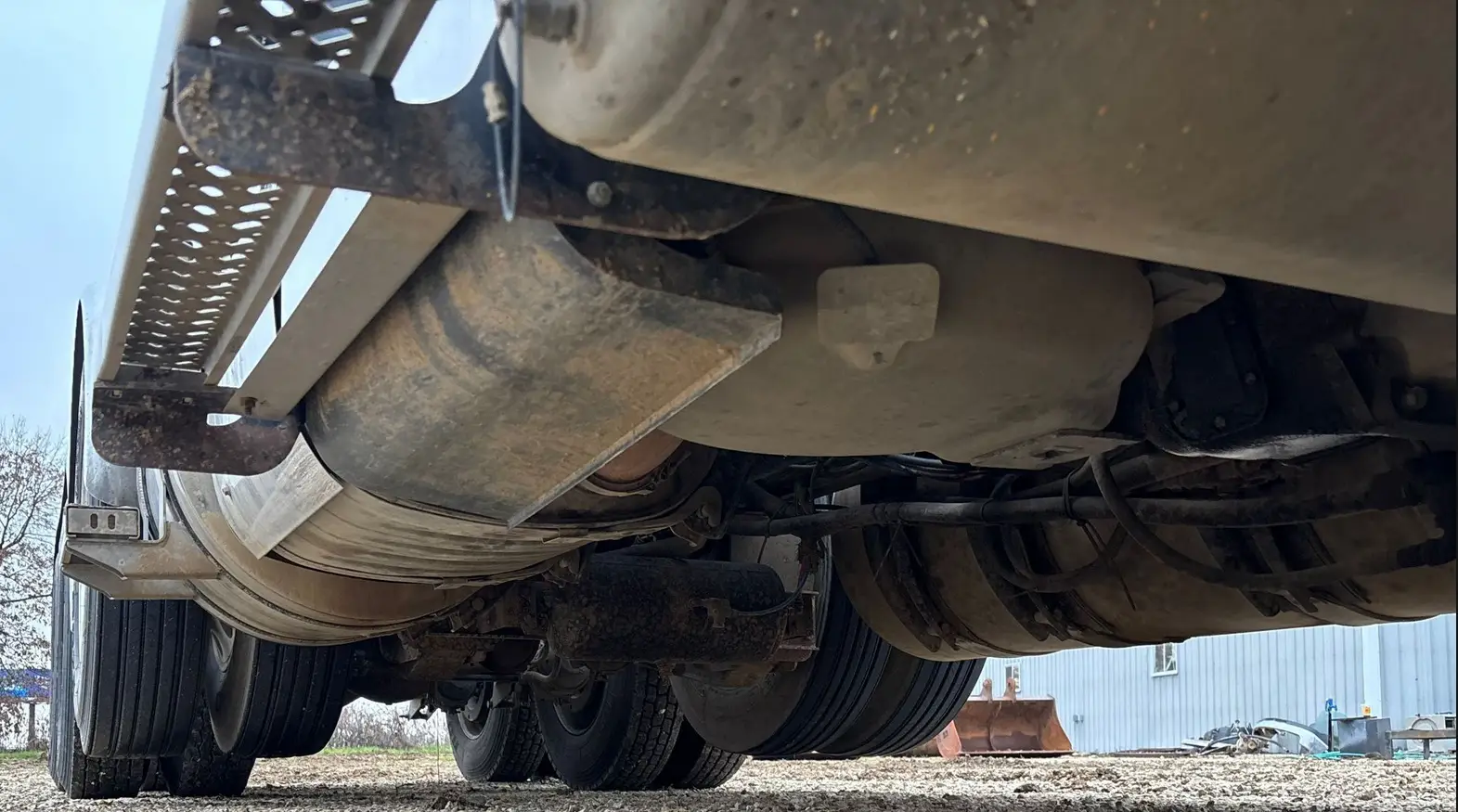 2014 Mack Titan TD713 semi truck - Image 38