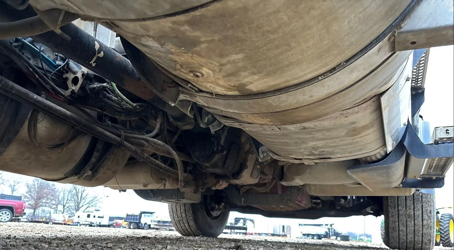 2014 Mack Titan TD713 semi truck - Image 39