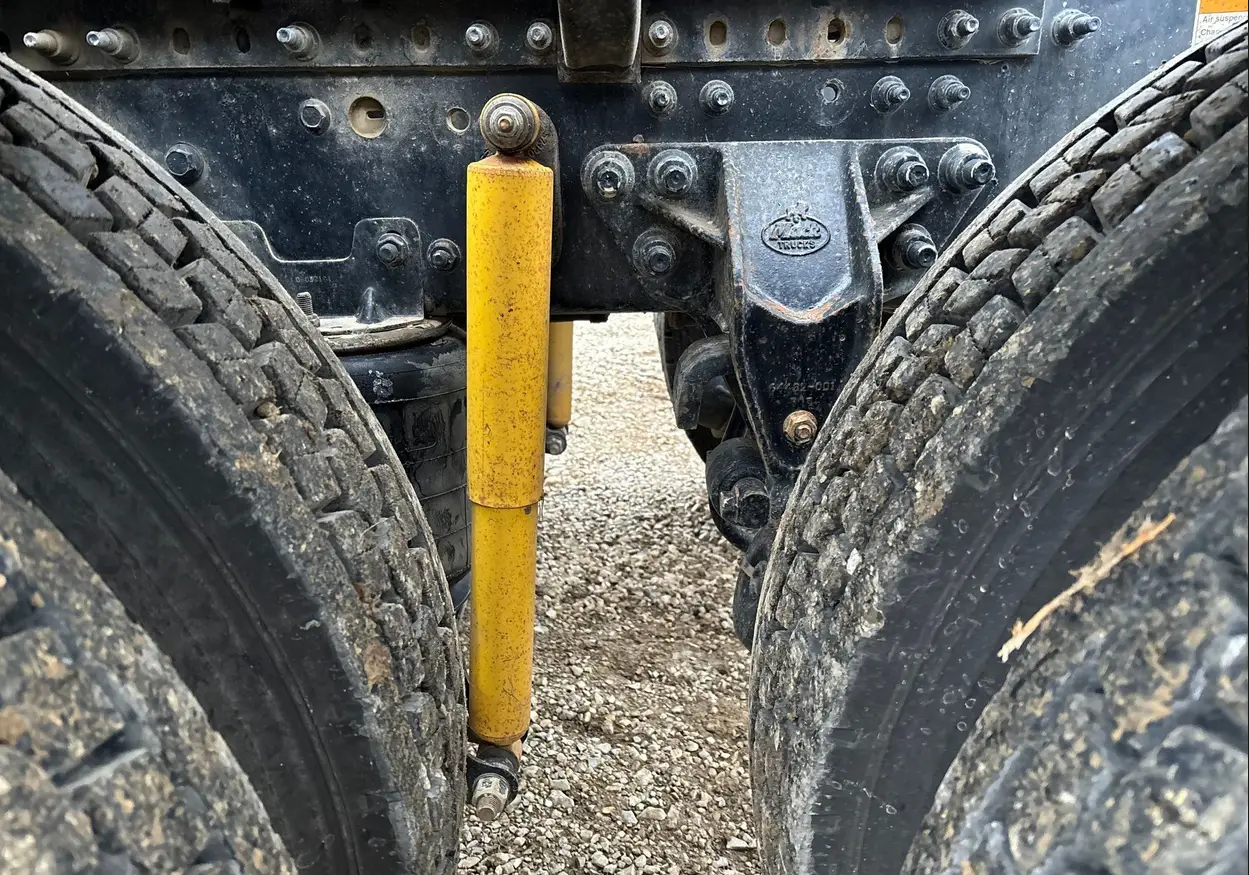 2014 Mack Titan TD713 semi truck - Image 43