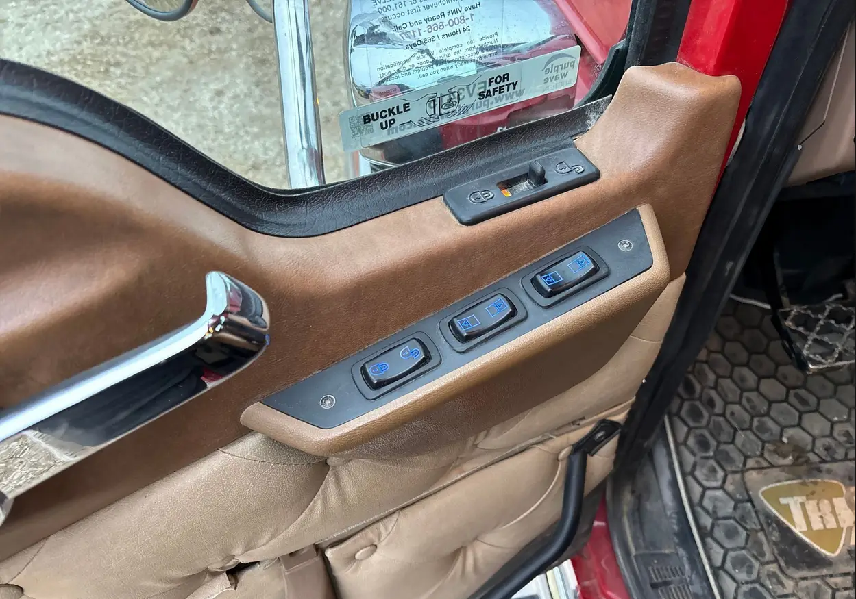 2014 Mack Titan TD713 semi truck - Image 50