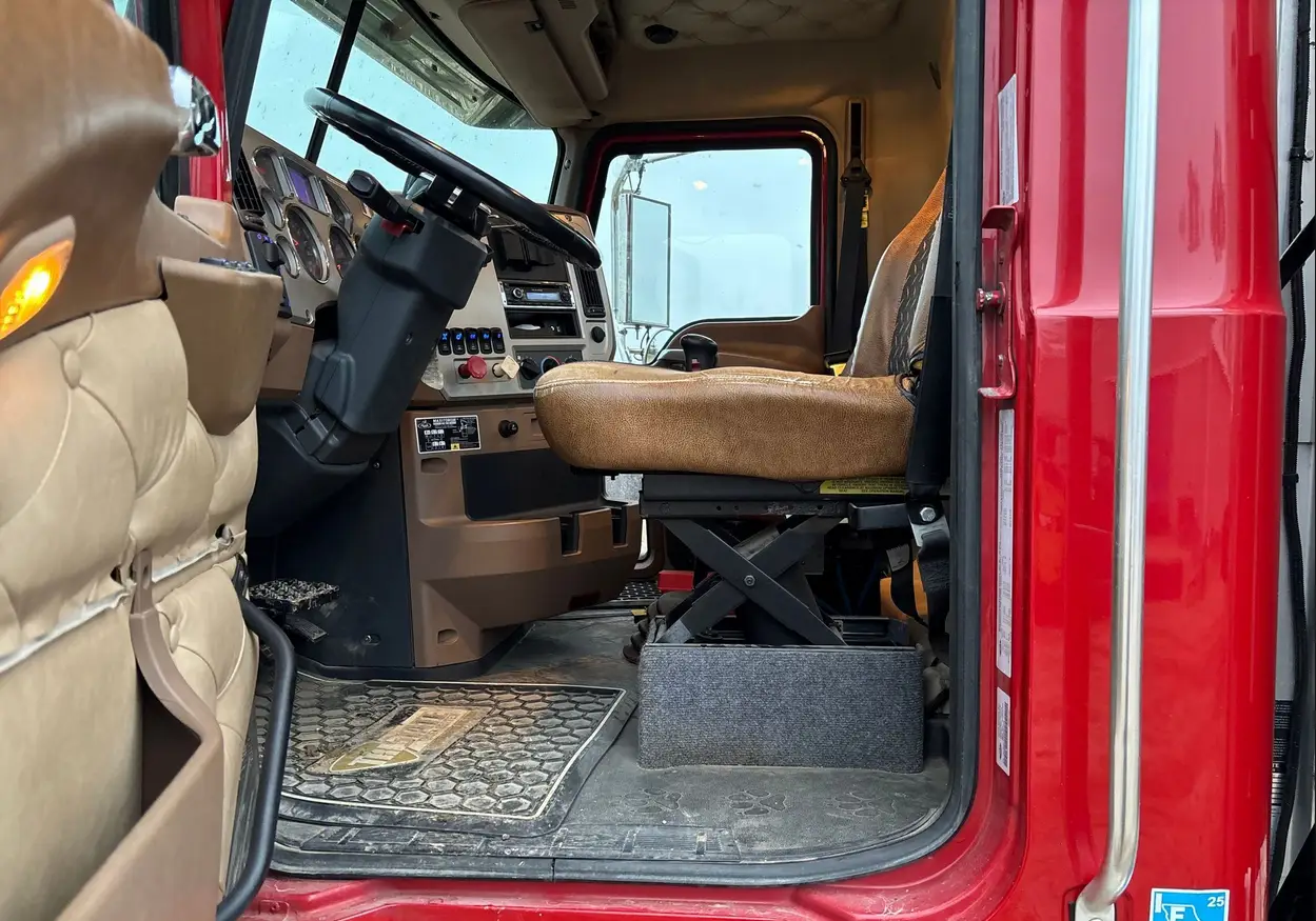 2014 Mack Titan TD713 semi truck - Image 51