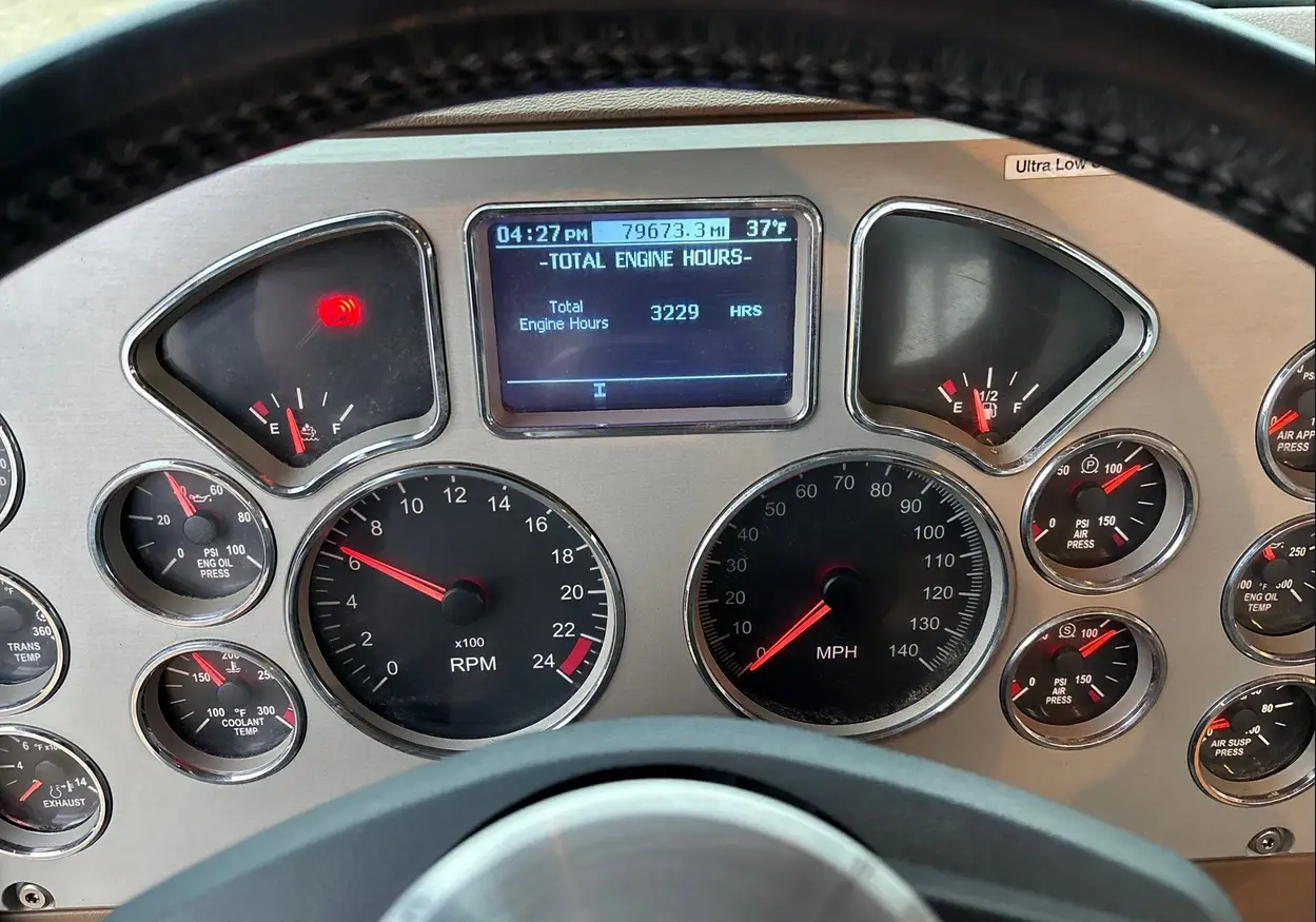 2014 Mack Titan TD713 semi truck - Image 55