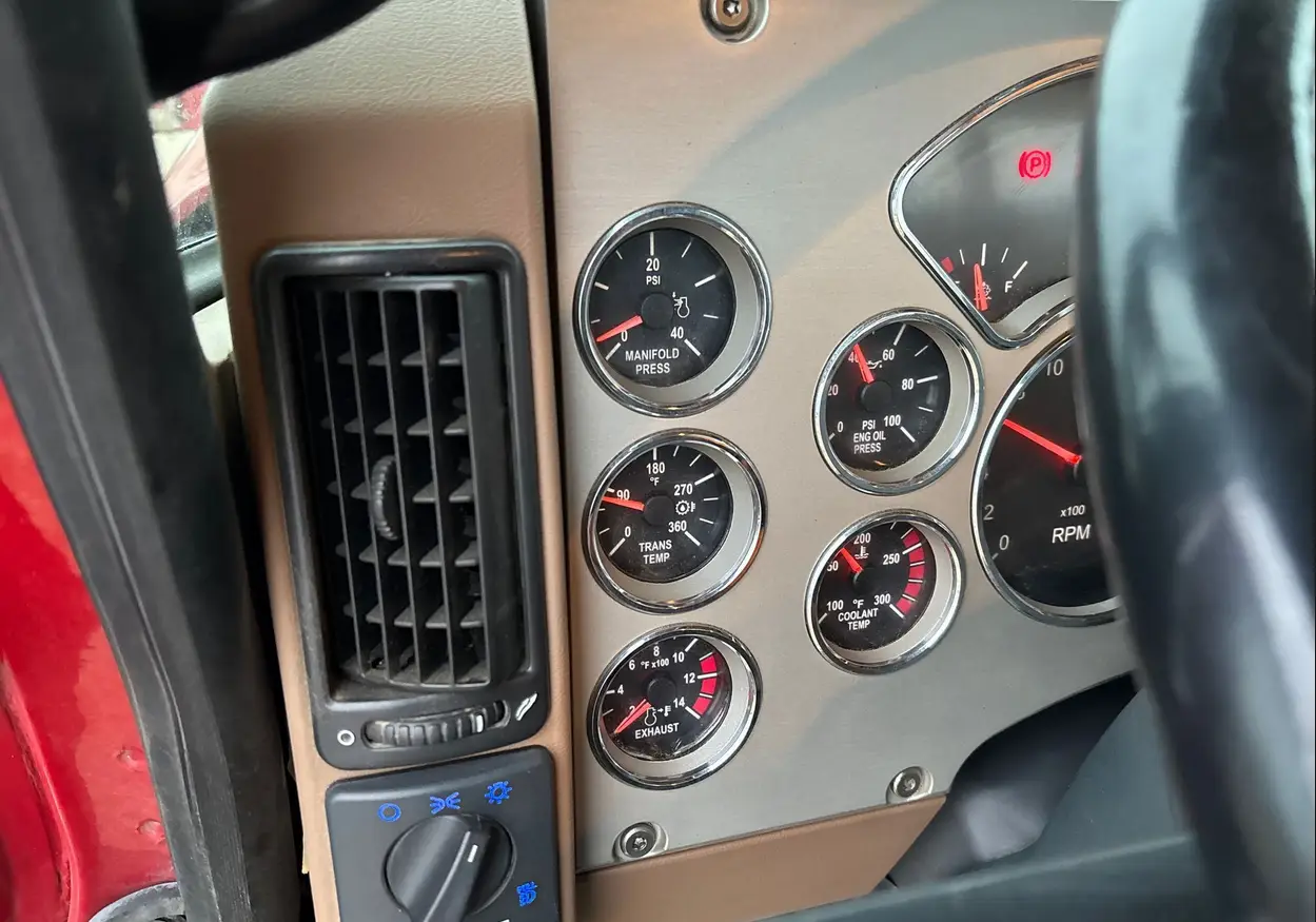 2014 Mack Titan TD713 semi truck - Image 56