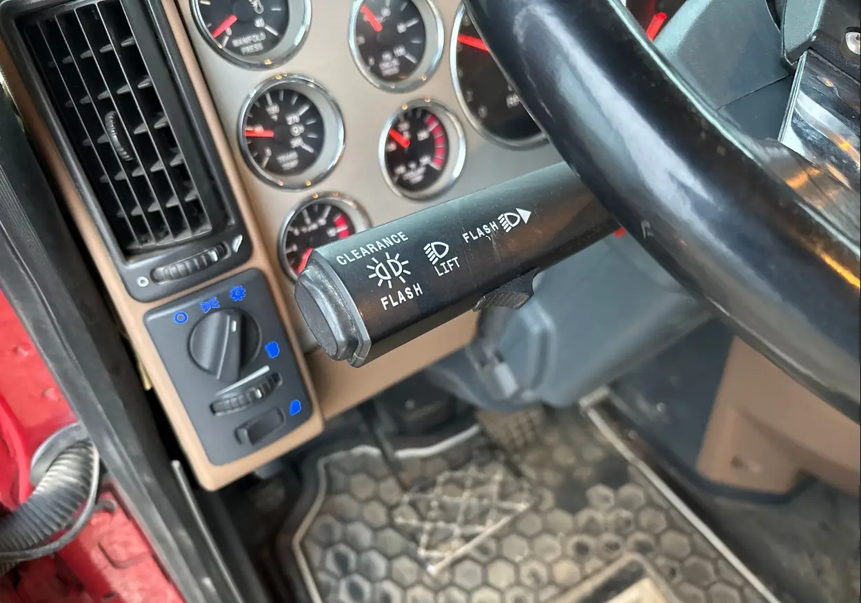 2014 Mack Titan TD713 semi truck - Image 58