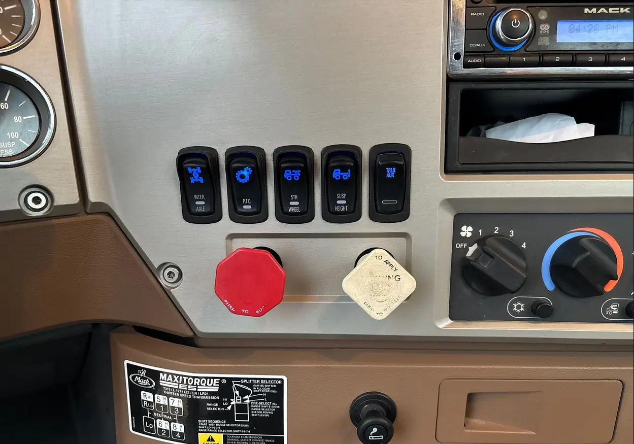 2014 Mack Titan TD713 semi truck - Image 61