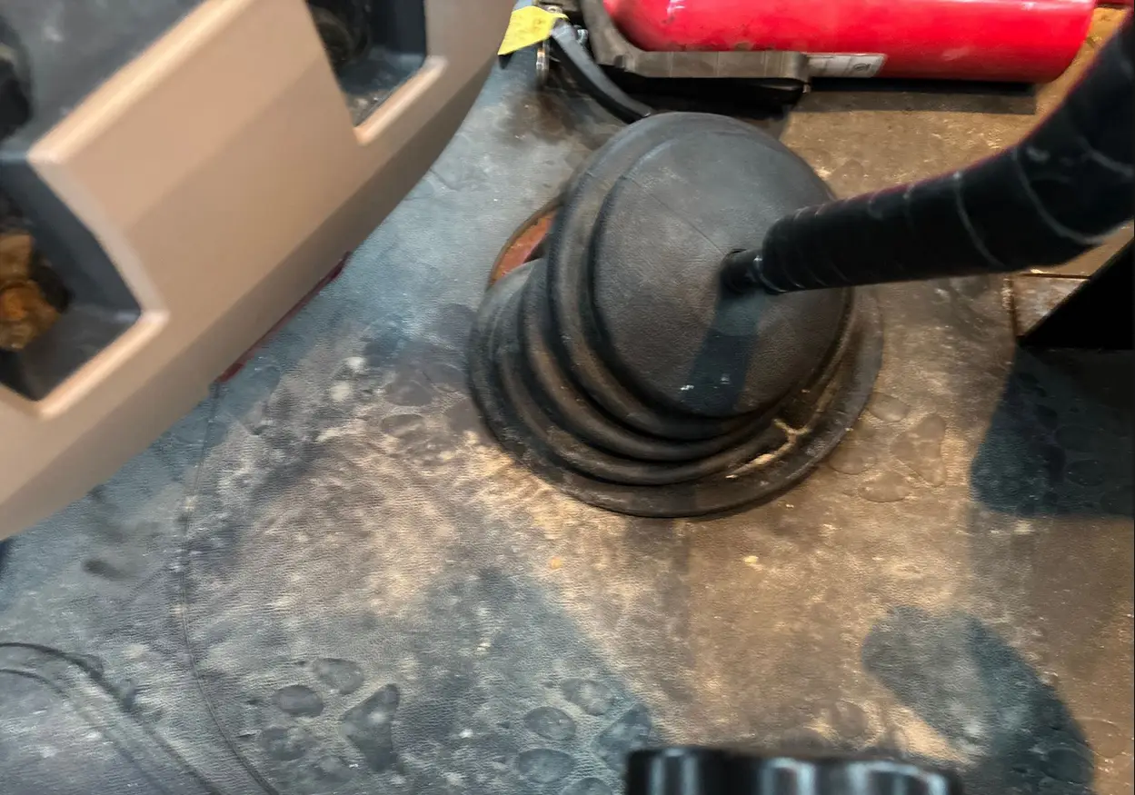 2014 Mack Titan TD713 semi truck - Image 65