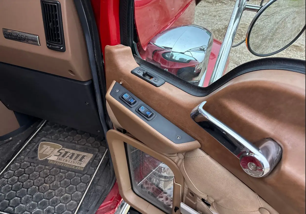 2014 Mack Titan TD713 semi truck - Image 70