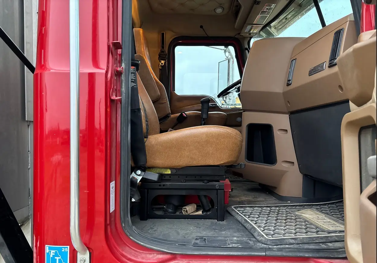 2014 Mack Titan TD713 semi truck - Image 71