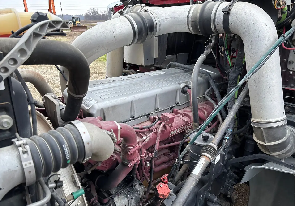 2014 Mack Titan TD713 semi truck - Image 76