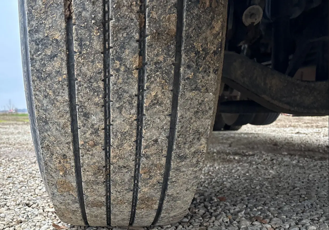 2014 Mack Titan TD713 semi truck - Image 87