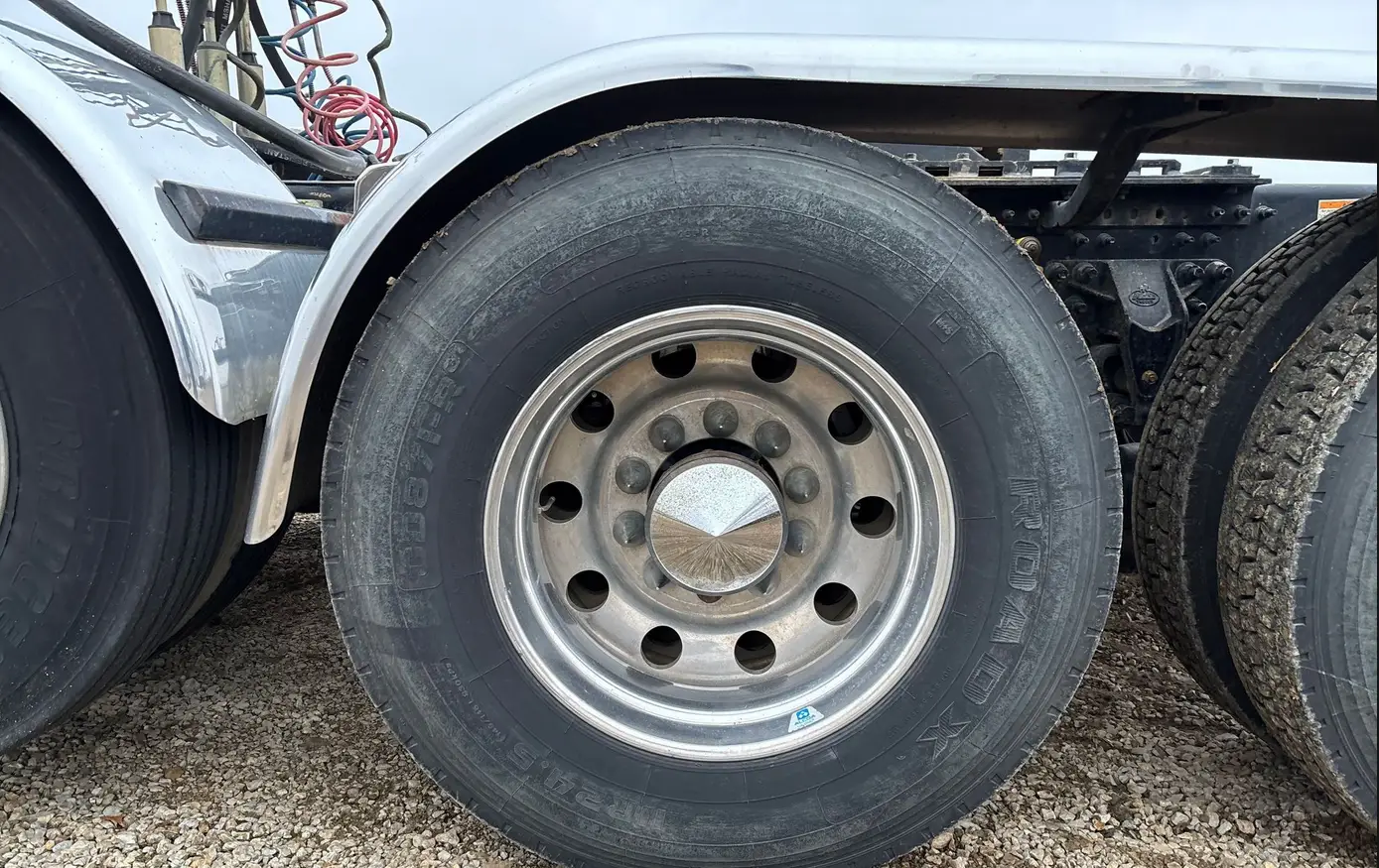 2014 Mack Titan TD713 semi truck - Image 96