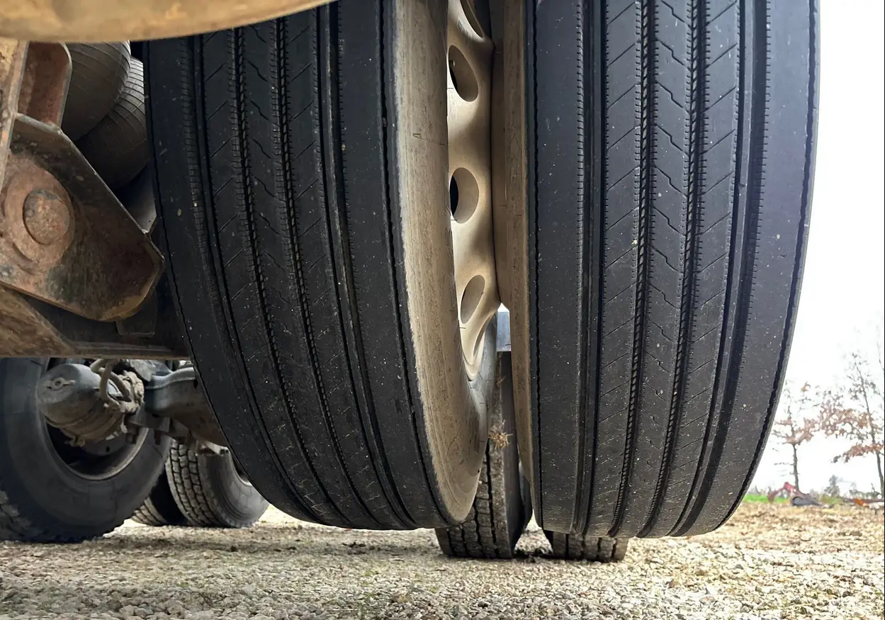 2014 Mack Titan TD713 semi truck - Image 99