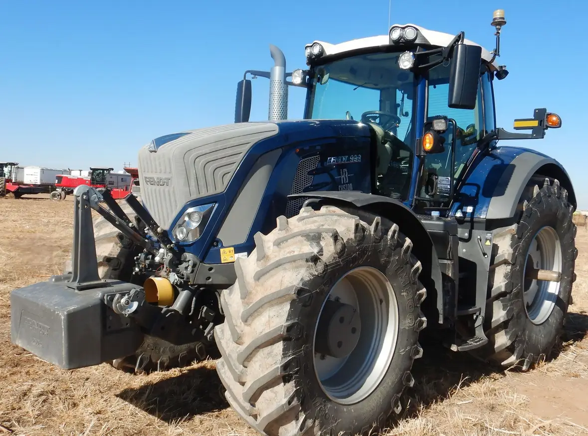 2018 Fendt 933 Vario MFWD Tractor For Sale | Low Hours | Live Auction