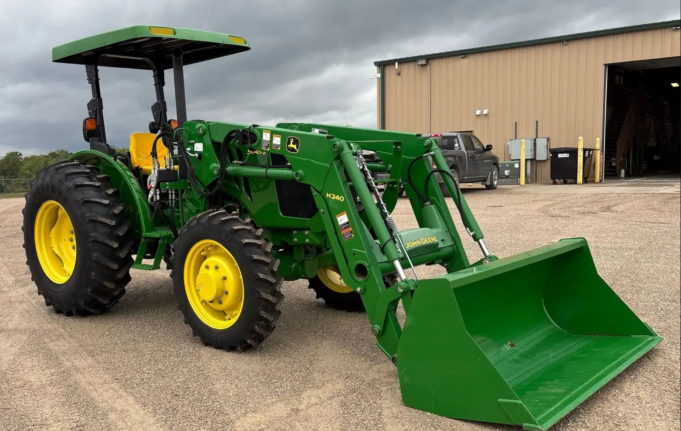 2015 John Deere 5045E MFWD Tractor For Sale | Low Hours | Live Auction