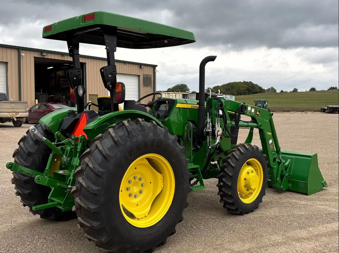 2015 John Deere 5045E MFWD Tractor For Sale | Low Hours | Live Auction