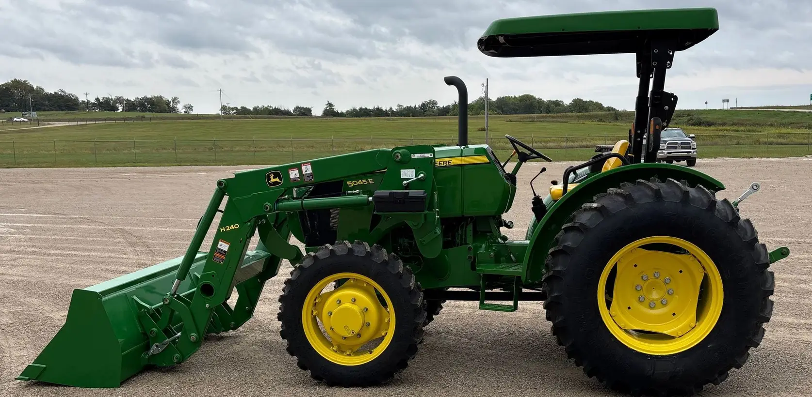 2015 John Deere 5045E MFWD Tractor For Sale | Low Hours | Live Auction