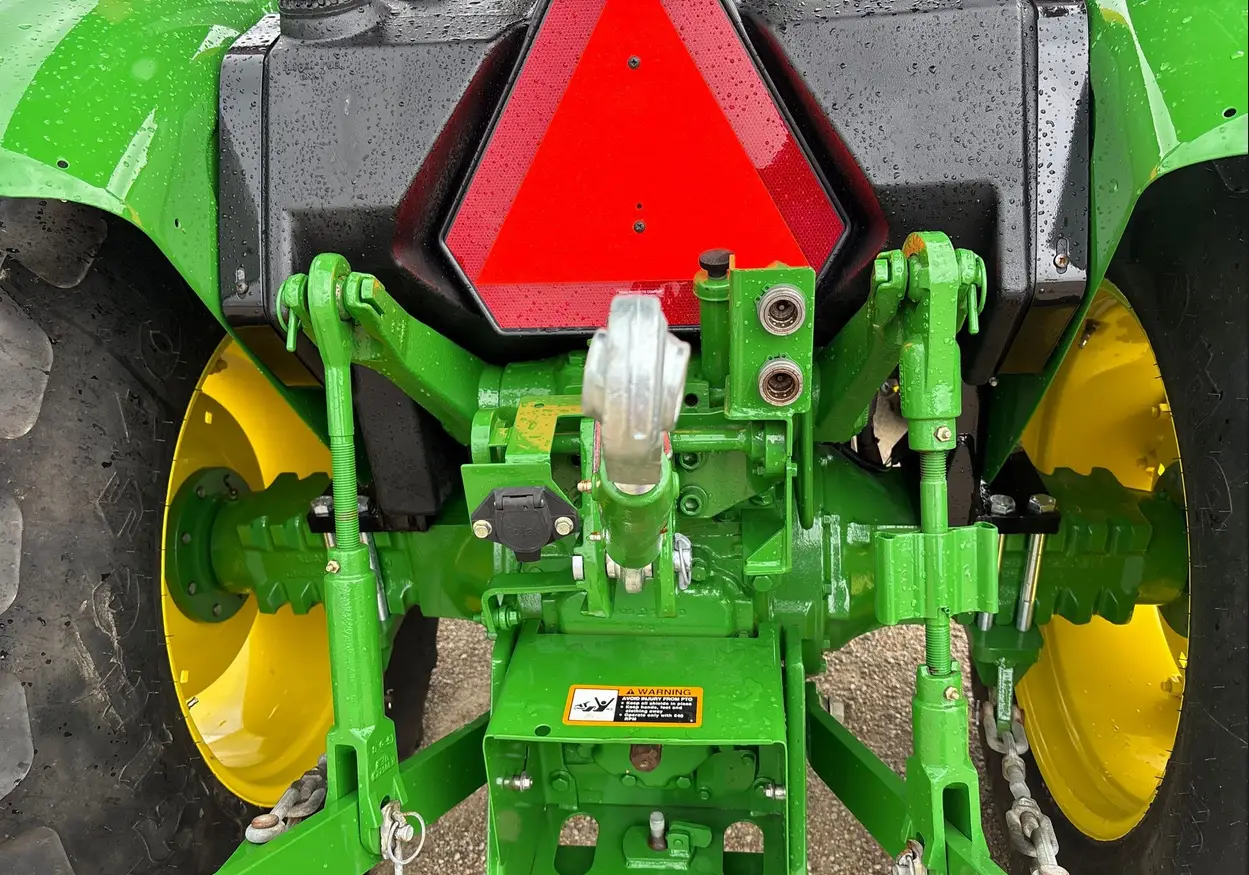 2015 John Deere 5045E MFWD Tractor For Sale | Low Hours | Live Auction