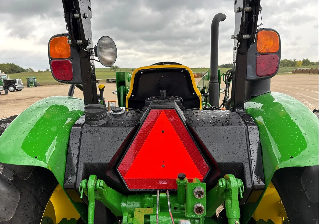 2015 John Deere 5045E MFWD Tractor For Sale | Low Hours | Live Auction