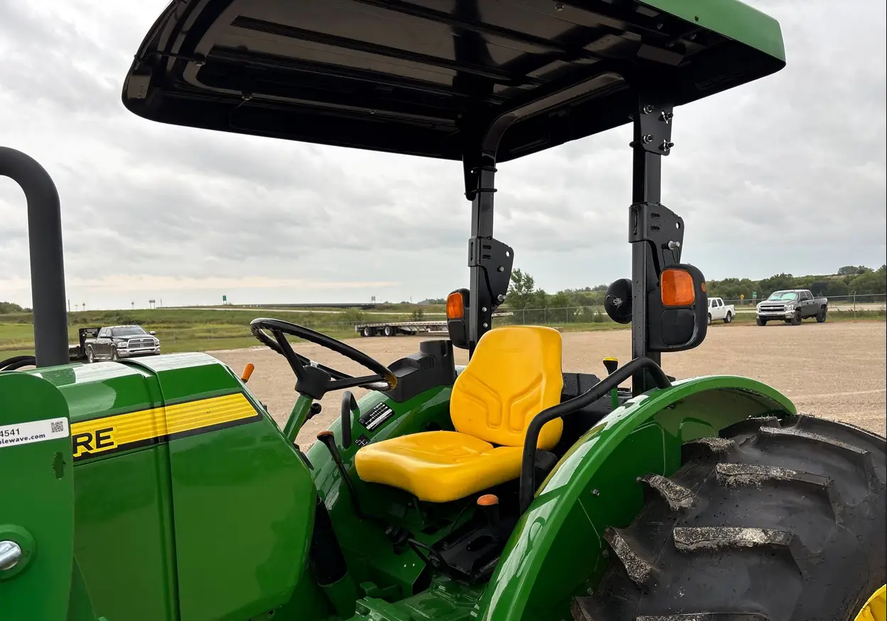 2015 John Deere 5045E MFWD Tractor For Sale | Low Hours | Live Auction
