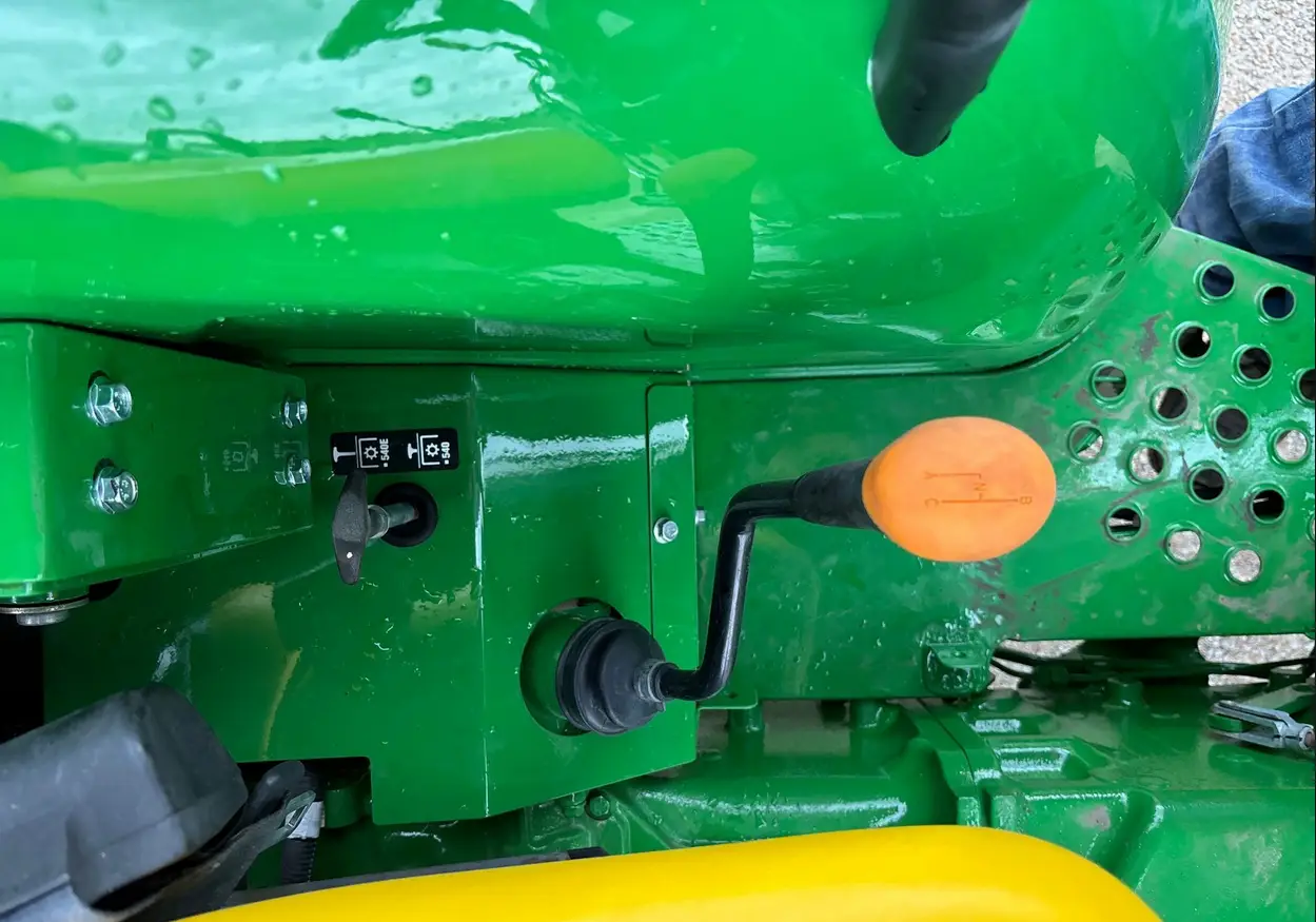 2015 John Deere 5045E MFWD Tractor For Sale | Low Hours | Live Auction