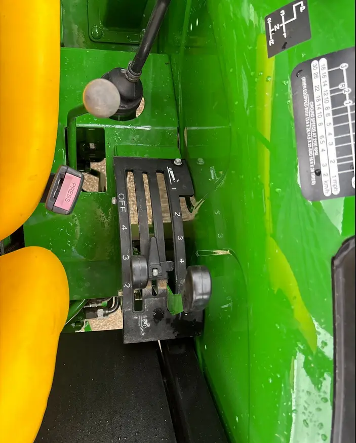 2015 John Deere 5045E MFWD Tractor For Sale | Low Hours | Live Auction