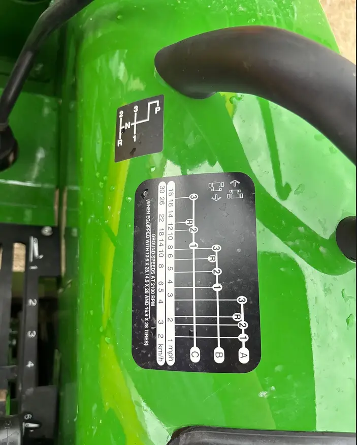 2015 John Deere 5045E MFWD Tractor For Sale | Low Hours | Live Auction
