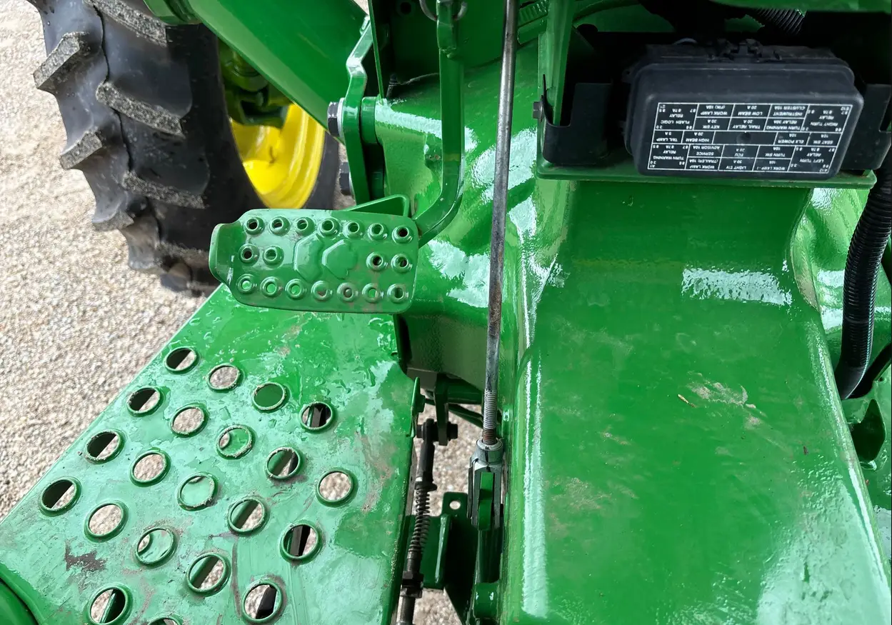 2015 John Deere 5045E MFWD Tractor For Sale | Low Hours | Live Auction