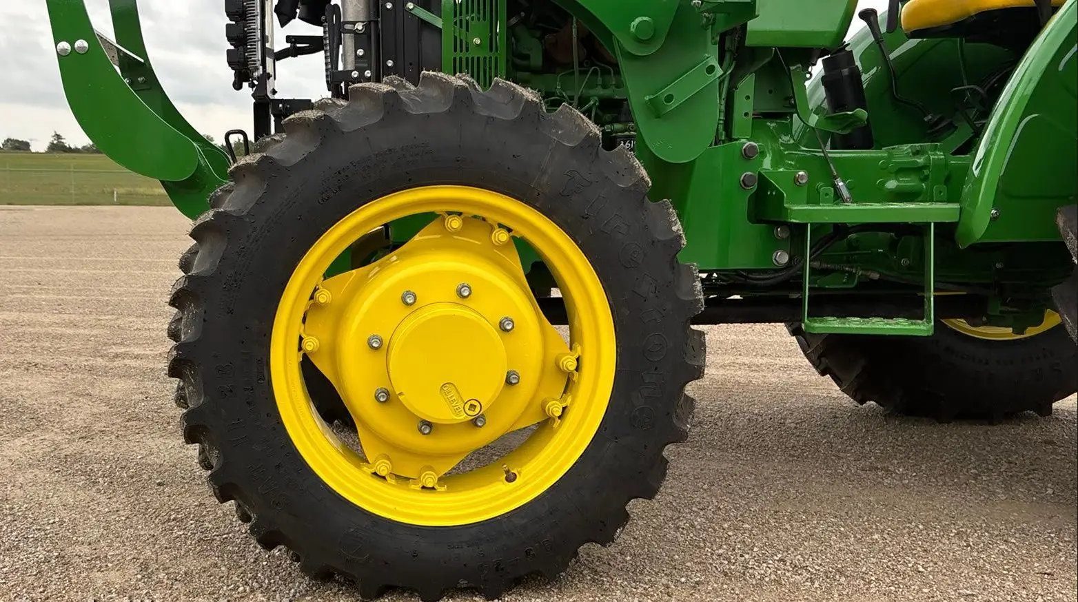 2015 John Deere 5045E MFWD Tractor For Sale | Low Hours | Live Auction