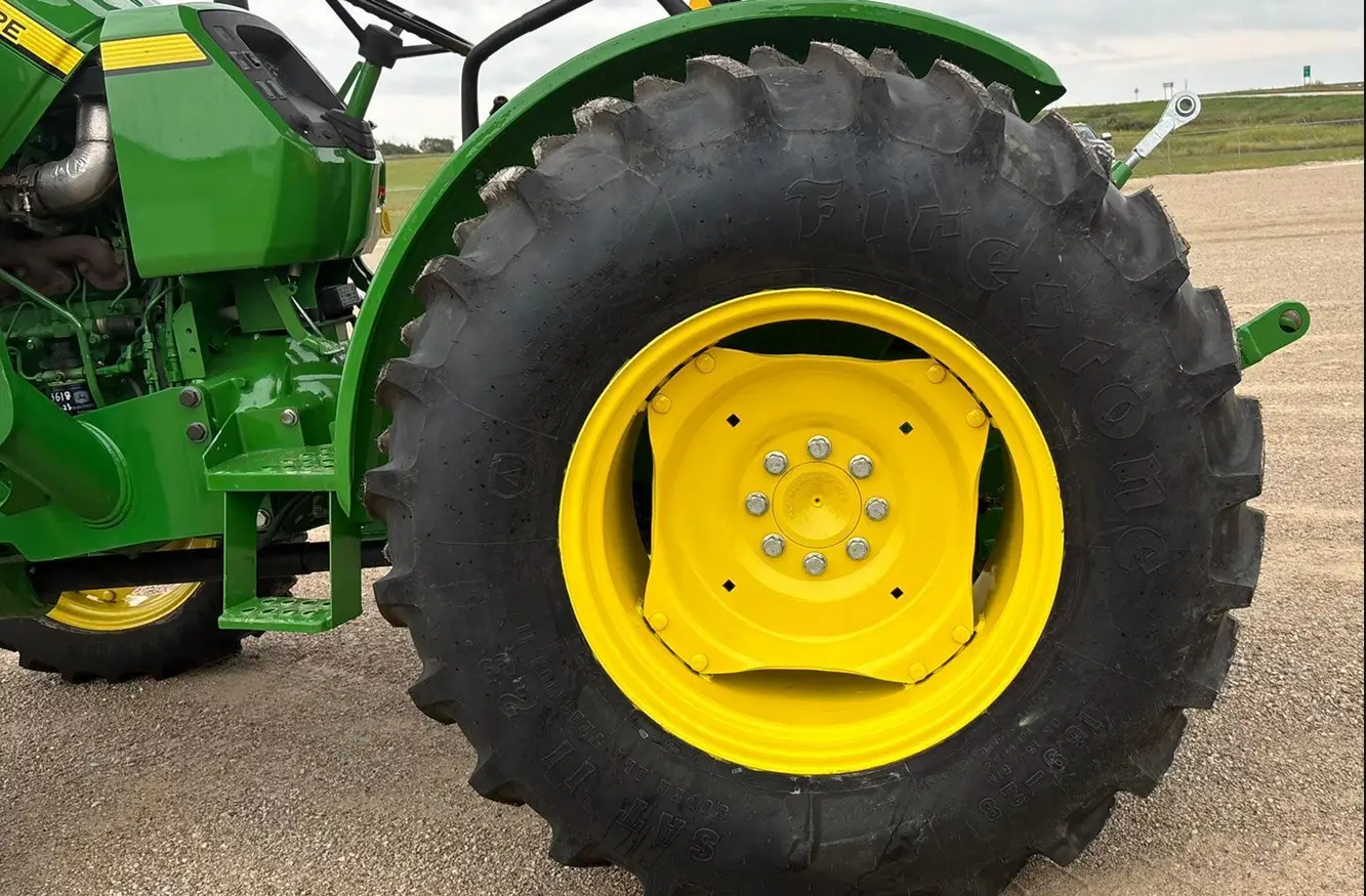 2015 John Deere 5045E MFWD Tractor For Sale | Low Hours | Live Auction