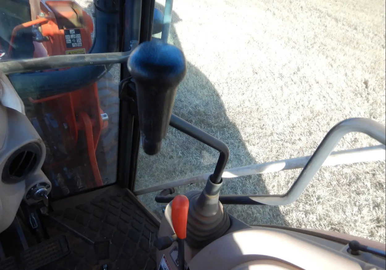 2013 Kubota M7040D MFWD Tractor For Sale | Low Hours | Live Auction