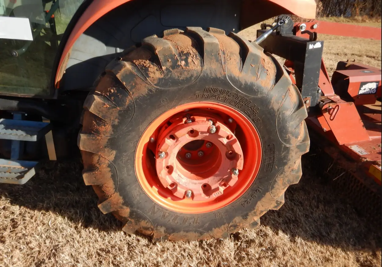 2013 Kubota M7040D MFWD Tractor For Sale | Low Hours | Live Auction