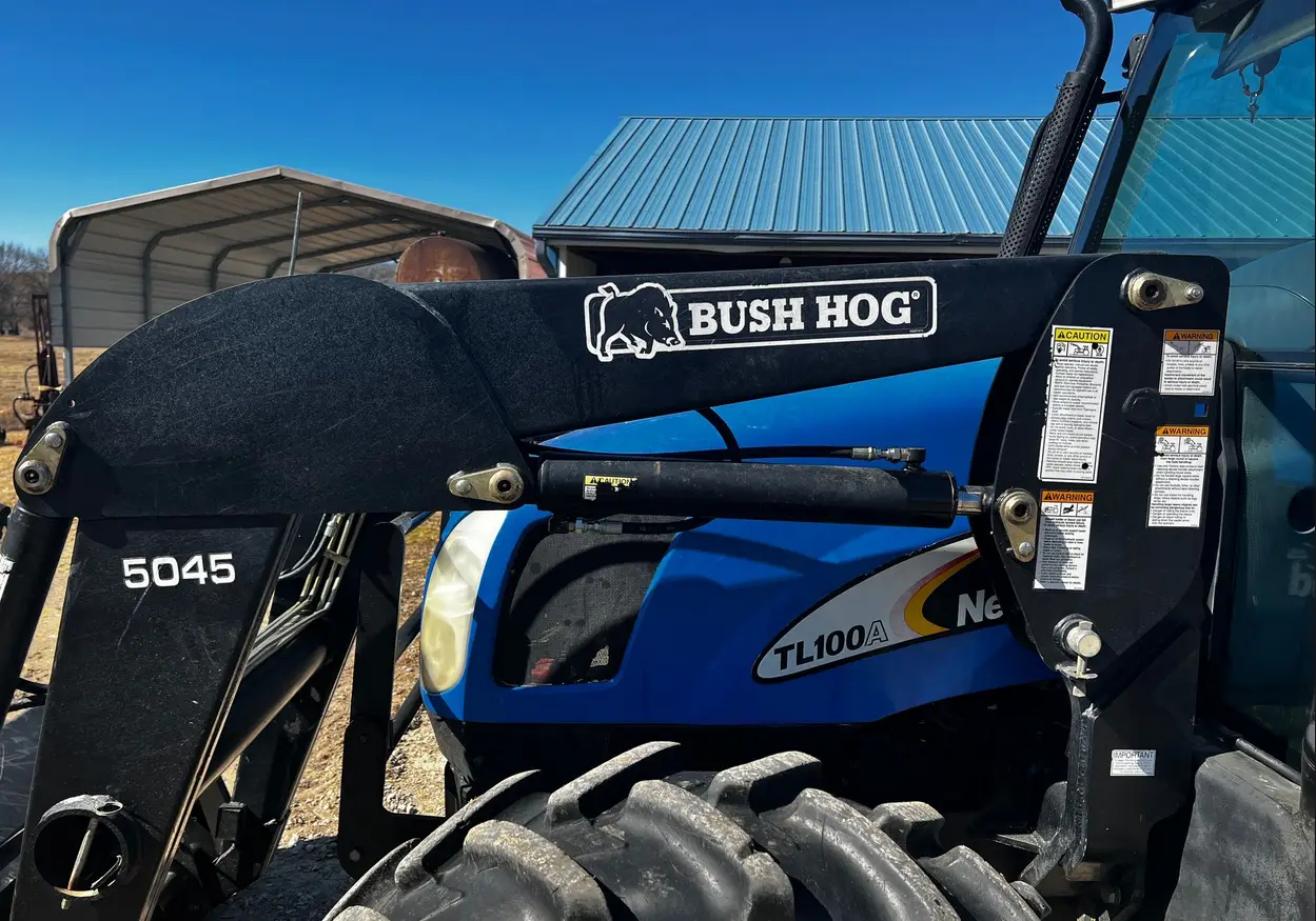 2007 New Holland TL100A MFWD Tractor For Sale | Low Hours | Live Auction