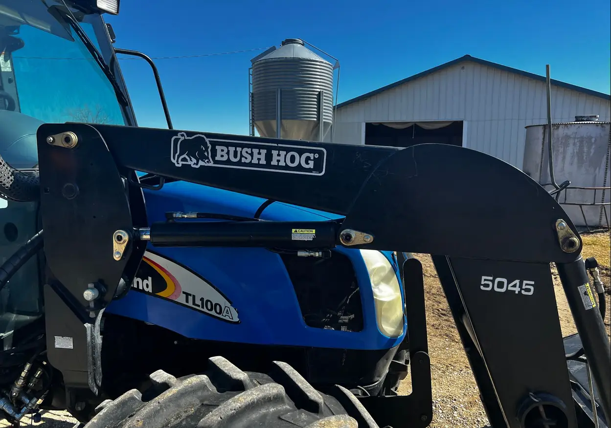 2007 New Holland TL100A MFWD Tractor For Sale | Low Hours | Live Auction