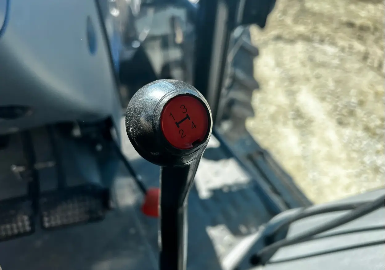 2007 New Holland TL100A MFWD Tractor For Sale | Low Hours | Live Auction