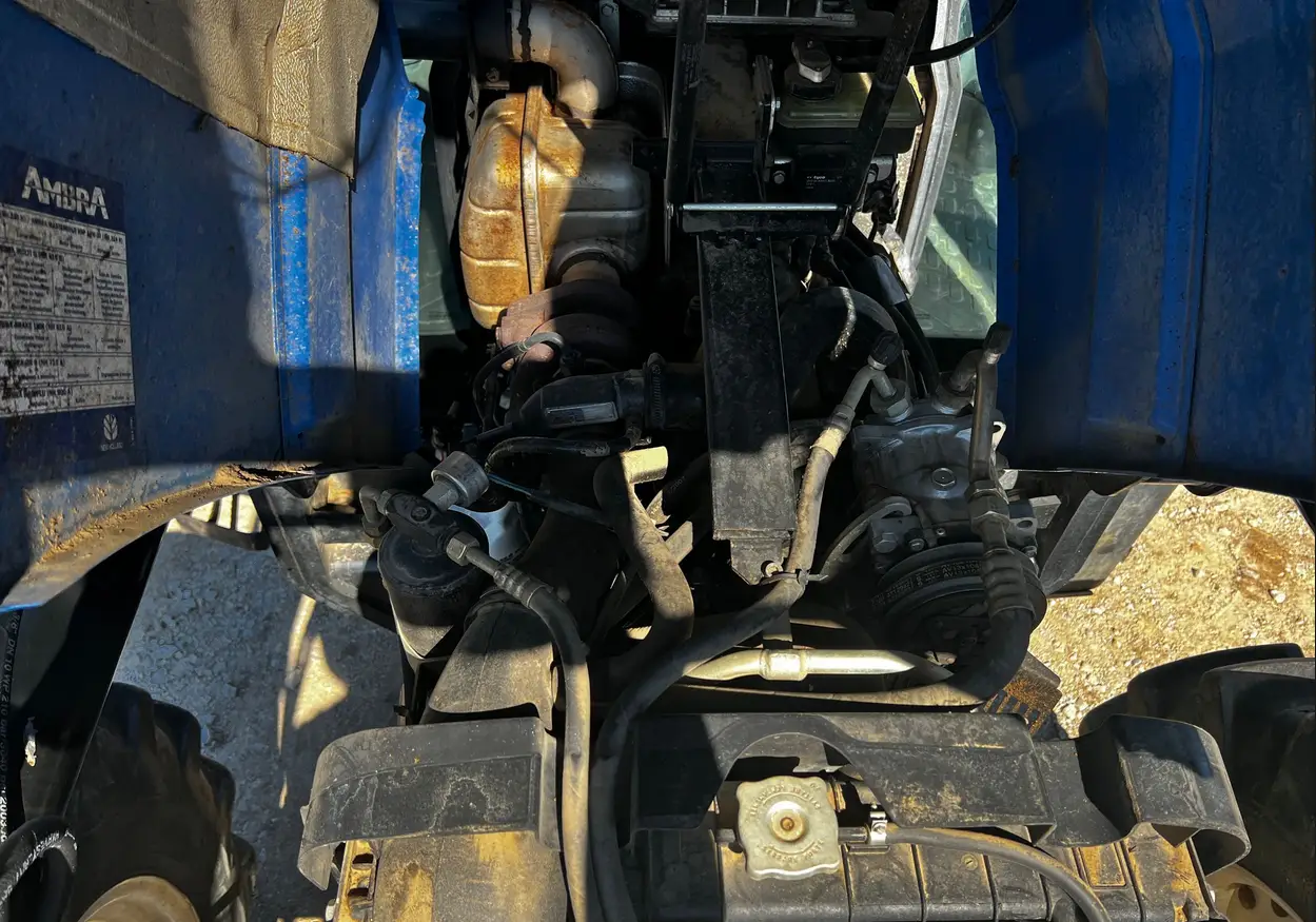 2007 New Holland TL100A MFWD Tractor For Sale | Low Hours | Live Auction