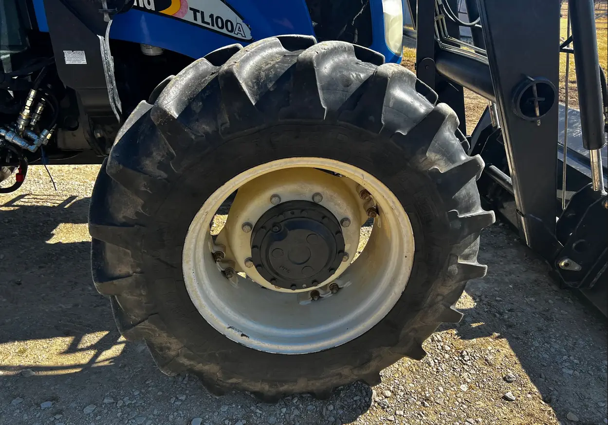 2007 New Holland TL100A MFWD Tractor For Sale | Low Hours | Live Auction