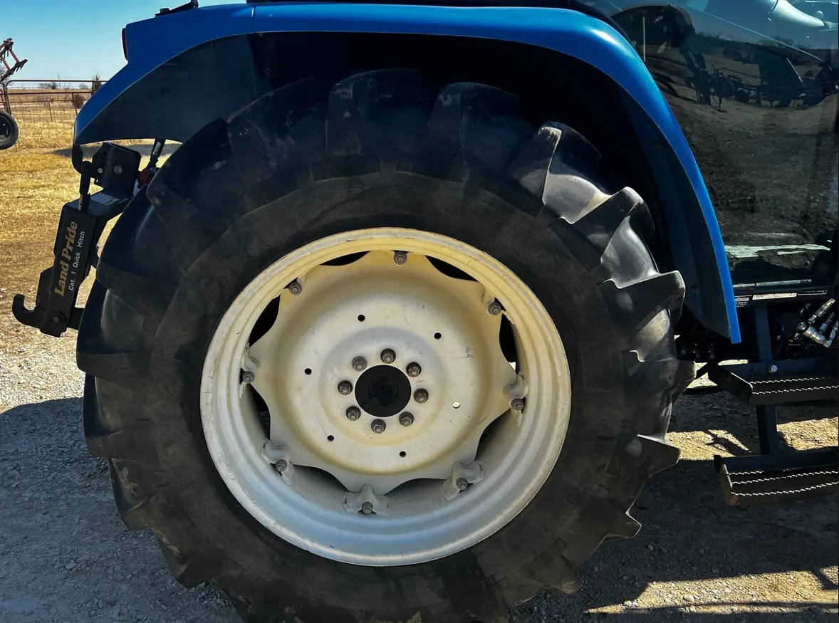 2007 New Holland TL100A MFWD Tractor For Sale | Low Hours | Live Auction