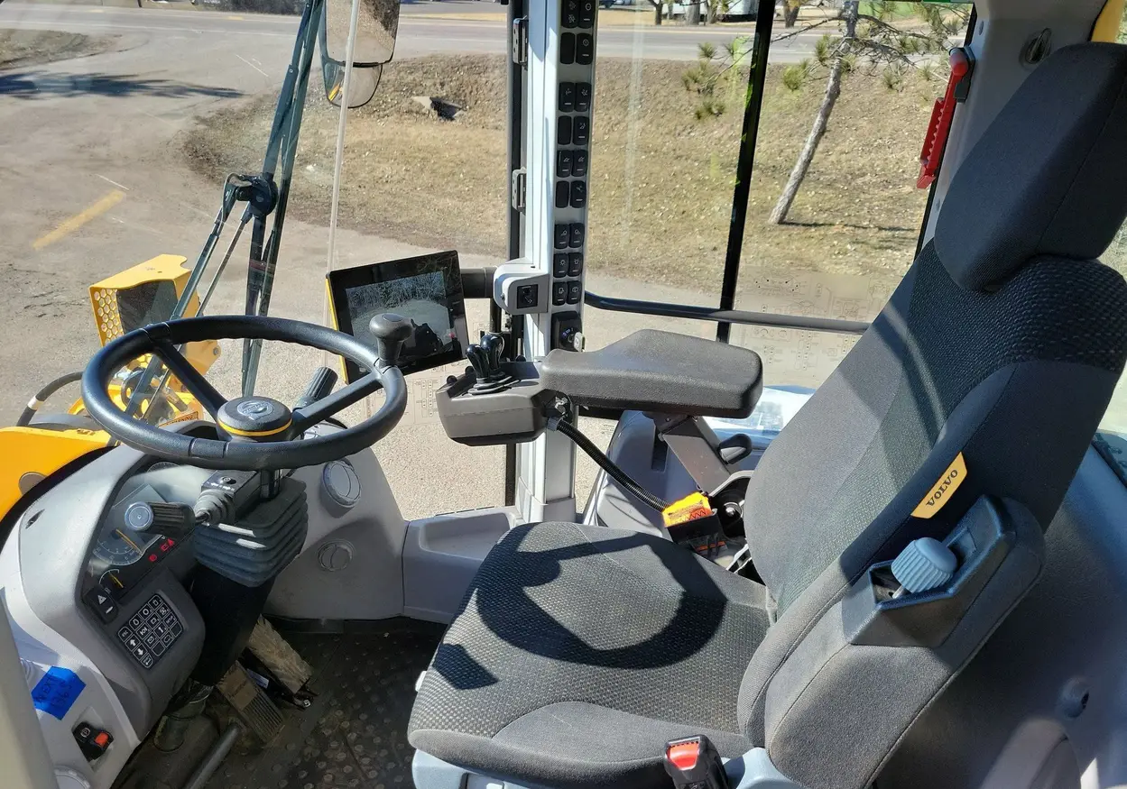 2022 Volvo L90H wheel loader For Sale | Low Hours | Live Auction