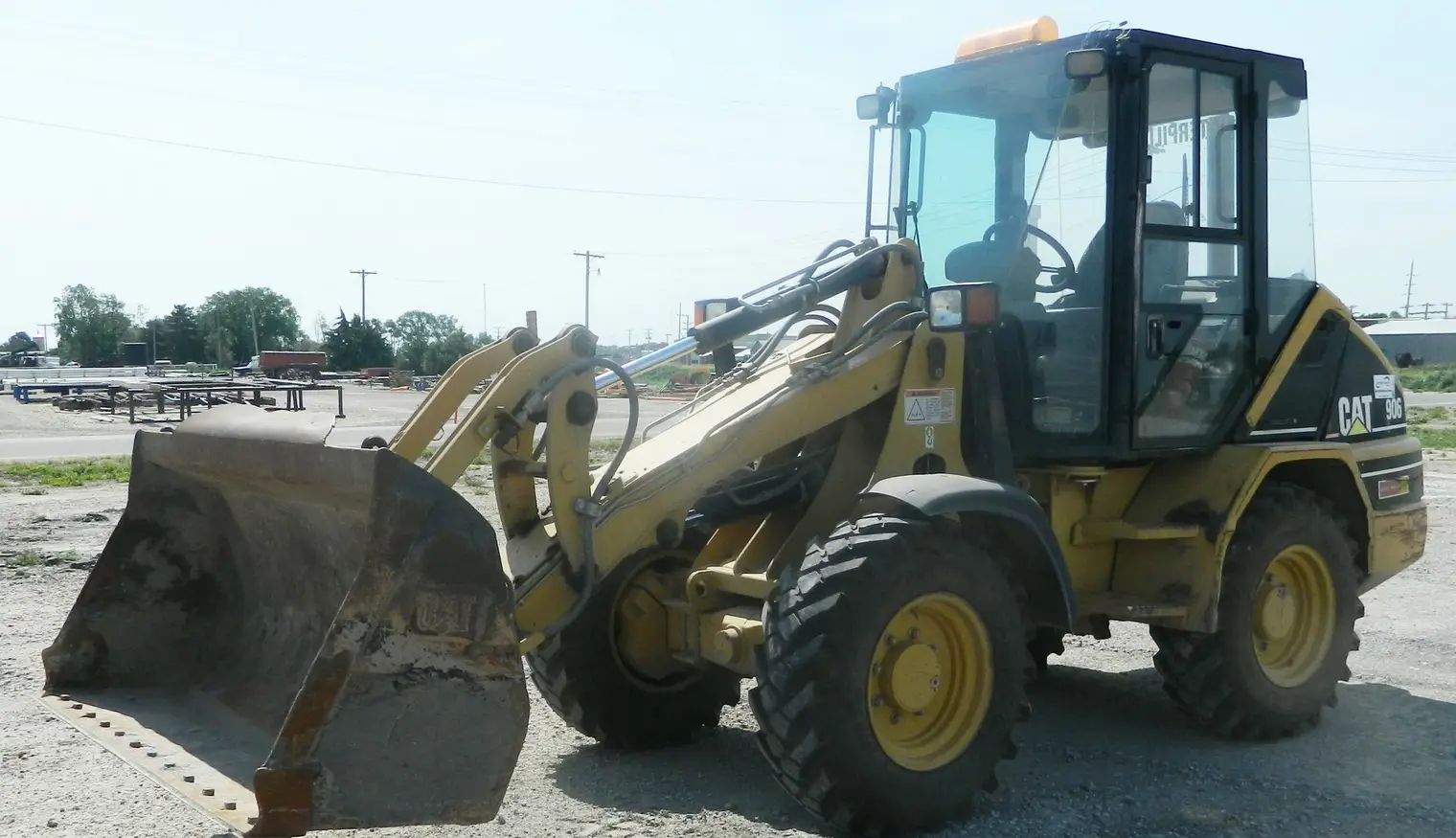 1999 Caterpillar 906 wheel loader For Sale | Low Hours | Live Auction