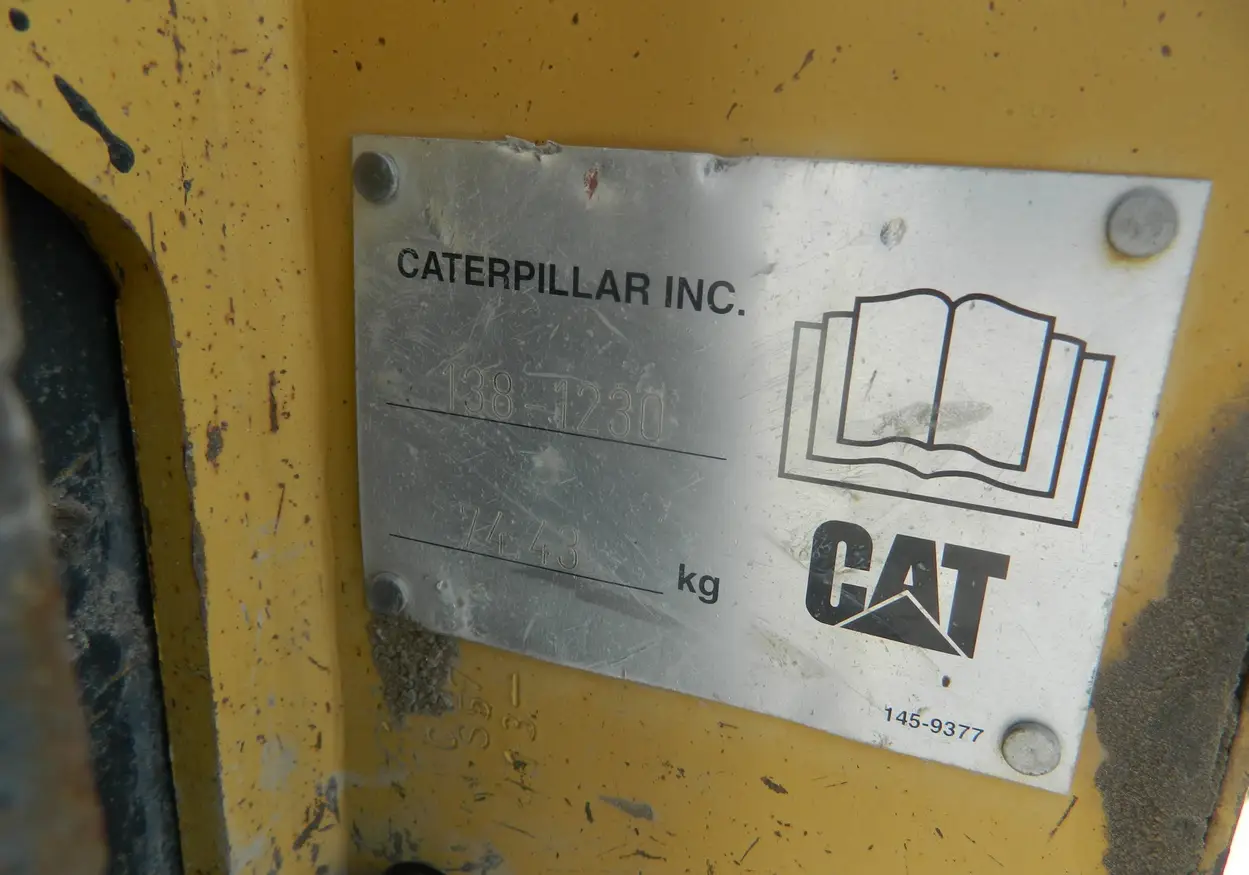 1999 Caterpillar 906 wheel loader For Sale | Low Hours | Live Auction